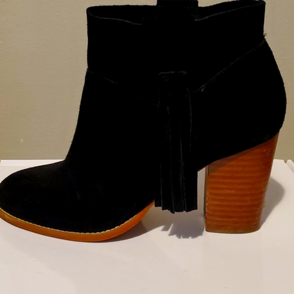 Crown Vintage black suede booties
